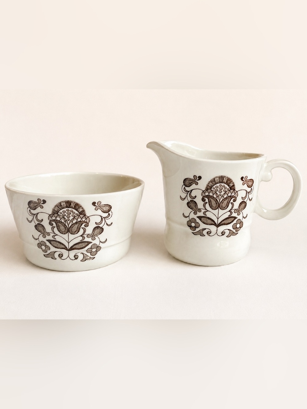 Wood & Sons WELLESLEY Creamer Cream Jug Open Sugar Bowl England 2 Piece Se​